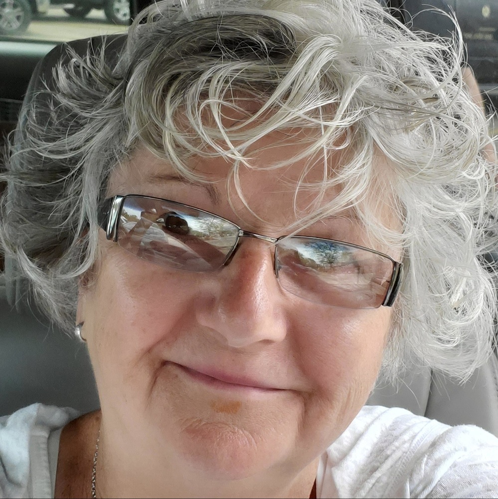 Meet your Posher, Brenda